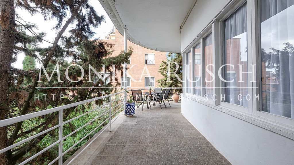 6 soverom Villa til salgs i Barcelona by med svømmebasseng garasje - € 1 800 000 (Ref: 8892124)