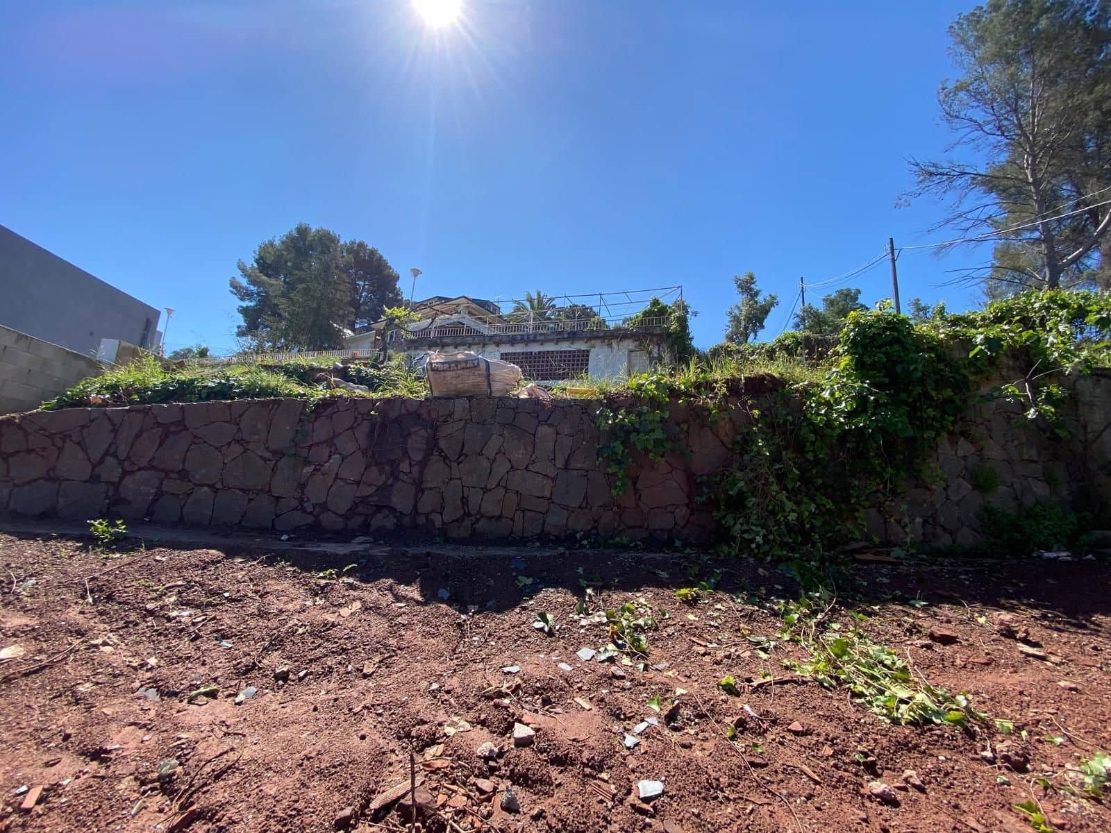 Grunde uden byggetilladelser til salg i Castellvi de Rosanes - € 97.000 (Ref: 8914735)