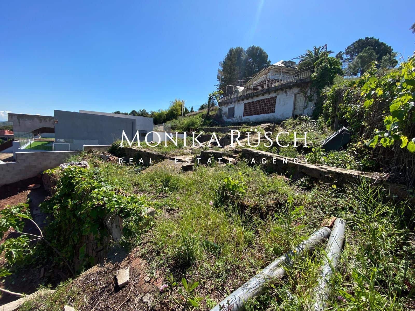 Grunde uden byggetilladelser til salg i Castellvi de Rosanes - € 97.000 (Ref: 8914735)