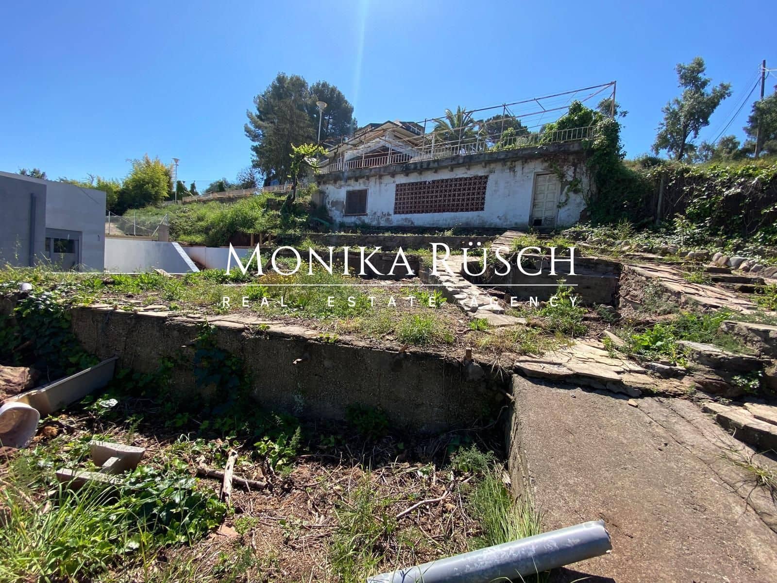 Grunde uden byggetilladelser til salg i Castellvi de Rosanes - € 97.000 (Ref: 8914735)