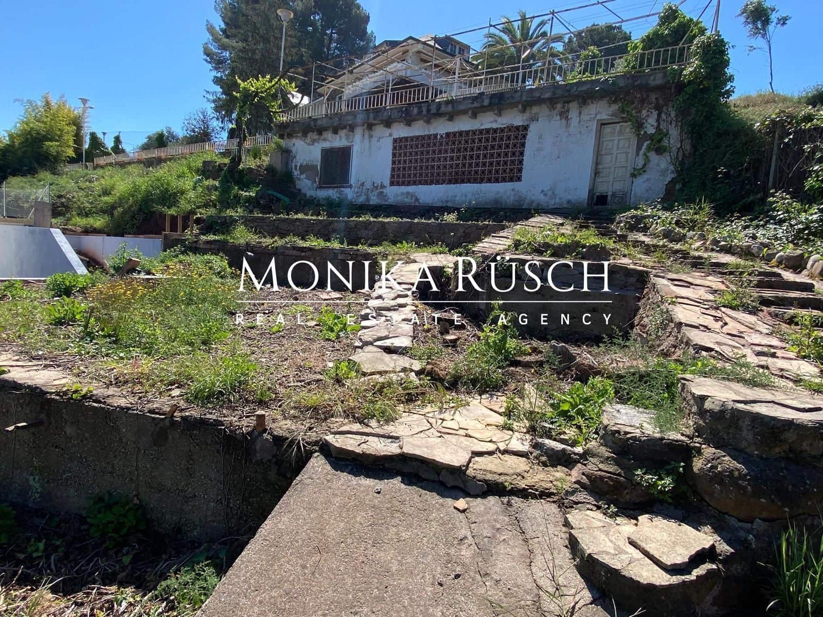 Grunde uden byggetilladelser til salg i Castellvi de Rosanes - € 97.000 (Ref: 8914735)