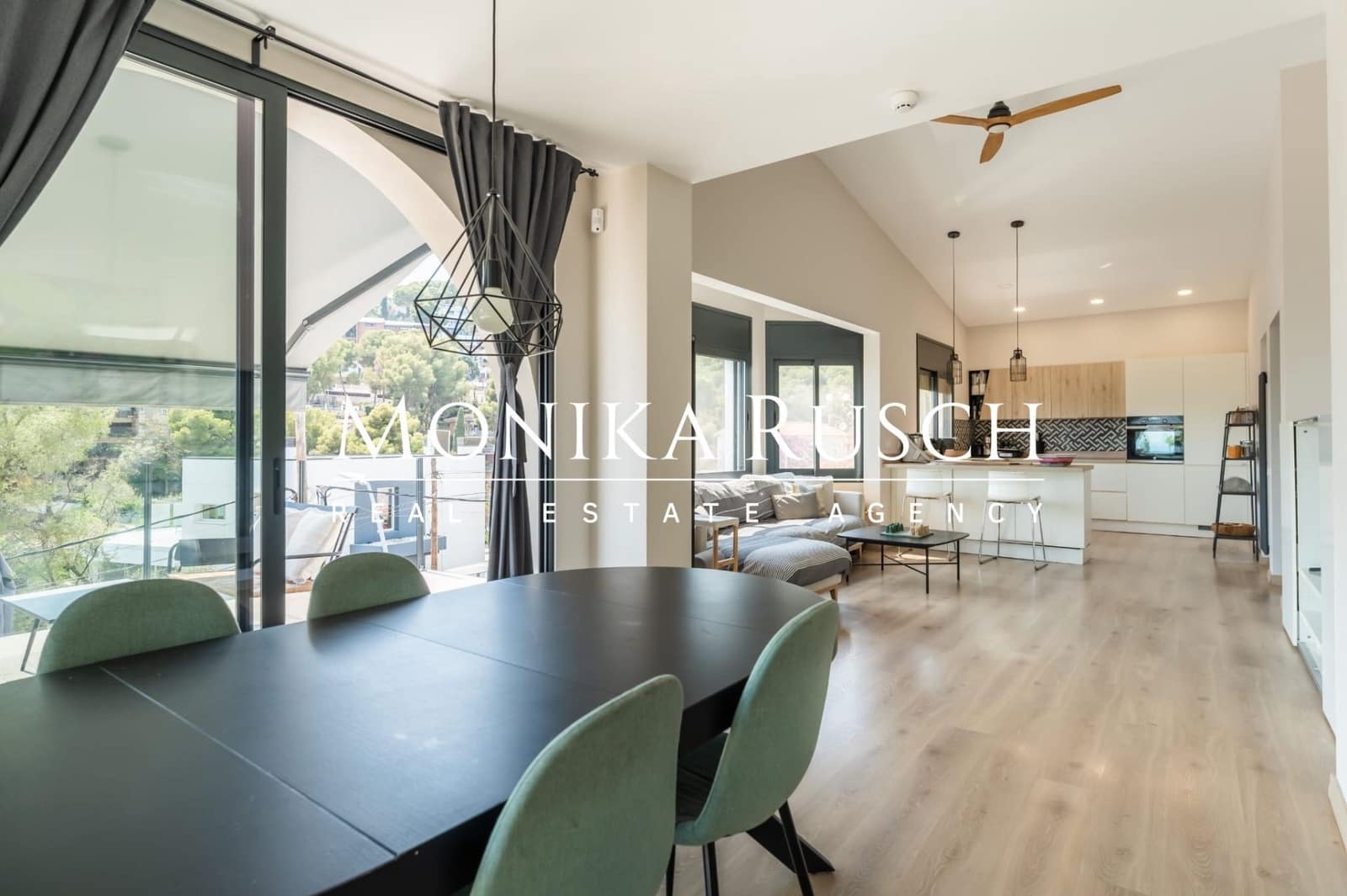 4 camera da letto Villa da affittare in Castelldefels con piscina - 12.000 € (Rif: 8928420)