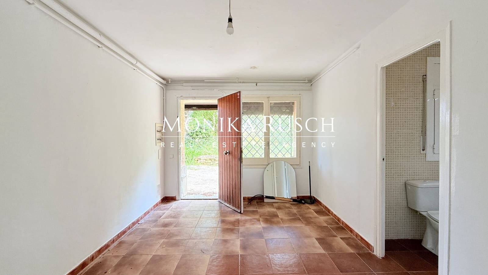 3 soverom Villa til salgs i Palleja med garasje - € 400 000 (Ref: 8982110)