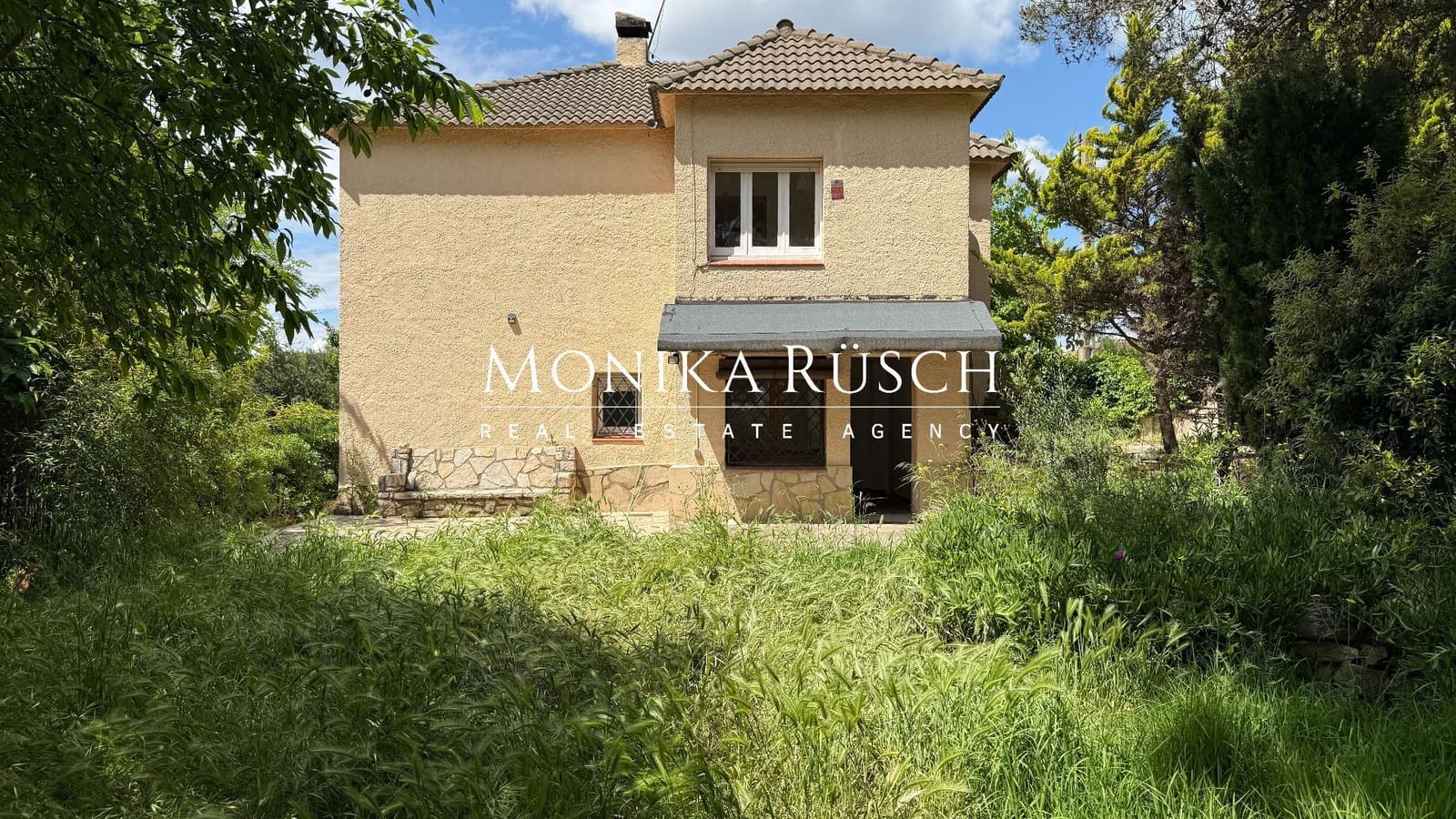 3 soverom Villa til salgs i Palleja med garasje - € 400 000 (Ref: 8982110)