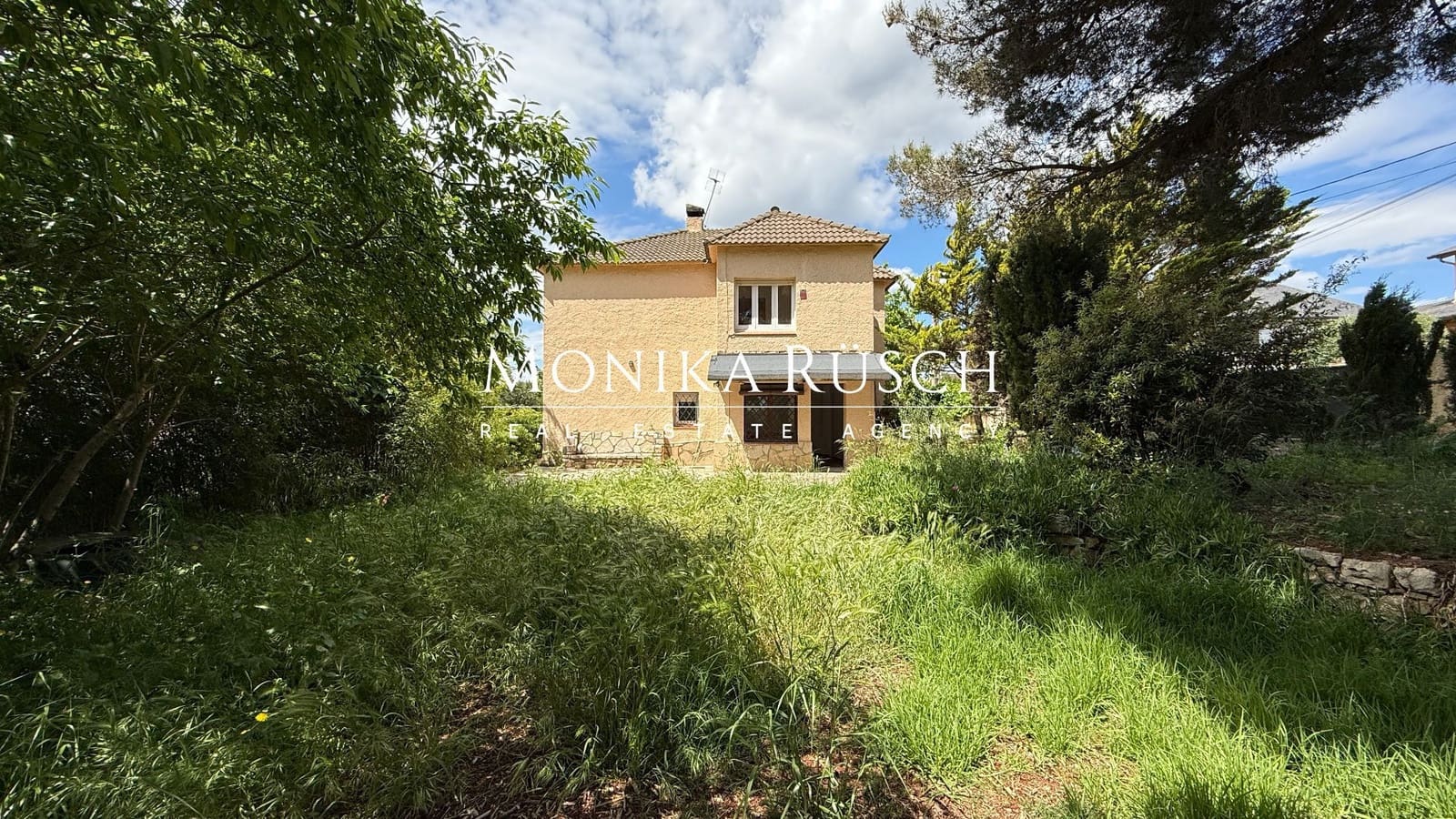 3 soverom Villa til salgs i Palleja med garasje - € 400 000 (Ref: 8982110)