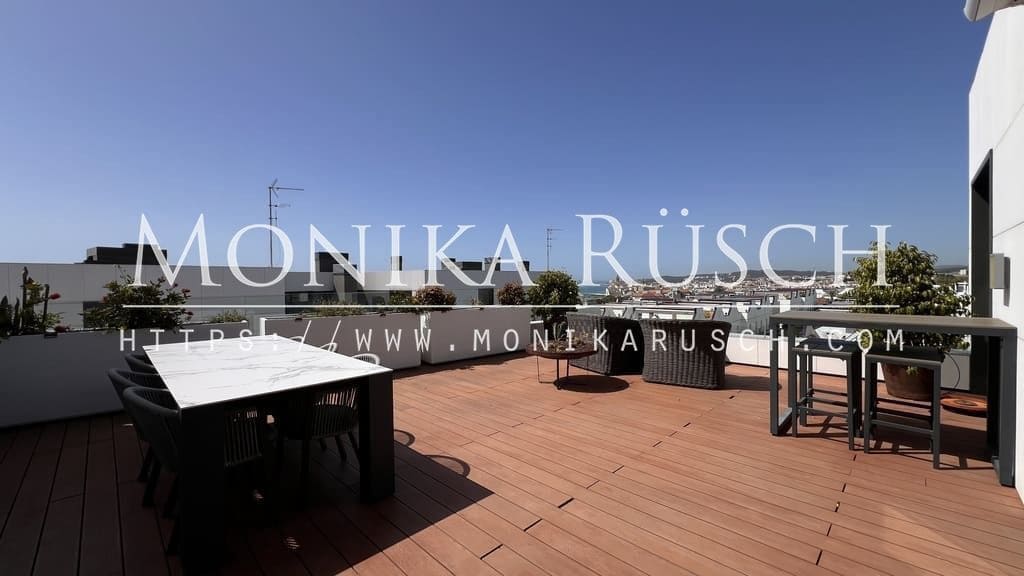 3 bedroom Penthouse for rent in Sitges with pool garage - € 5,500 (Ref: 9001028)