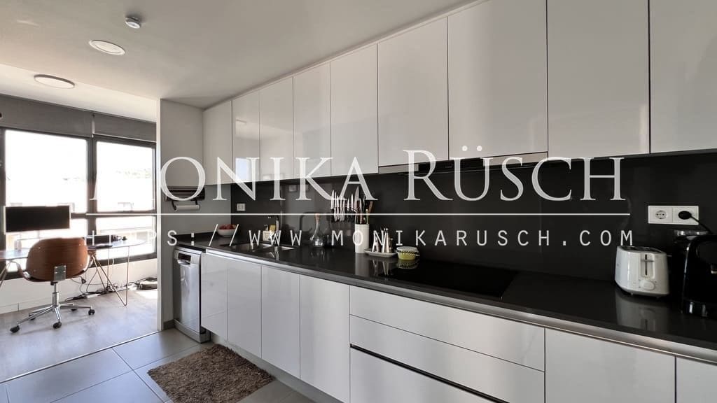 3 bedroom Penthouse for rent in Sitges with pool garage - € 5,500 (Ref: 9001028)