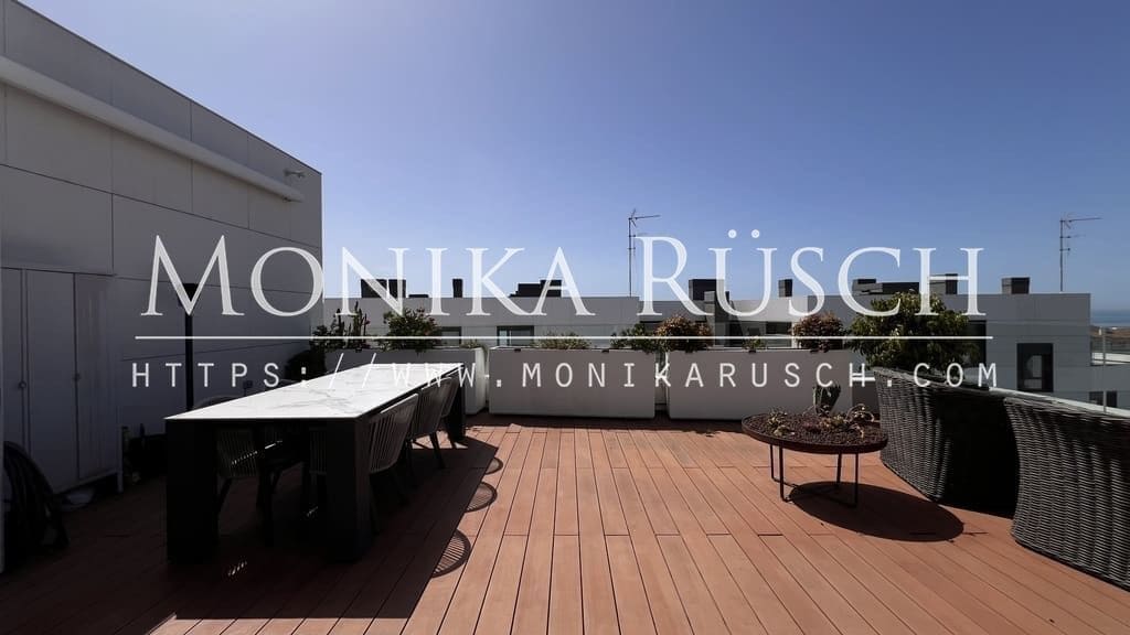 3 bedroom Penthouse for rent in Sitges with pool garage - € 5,500 (Ref: 9001028)