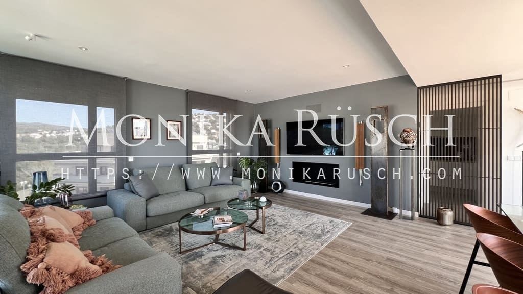 3 bedroom Penthouse for rent in Sitges with pool garage - € 5,500 (Ref: 9001028)