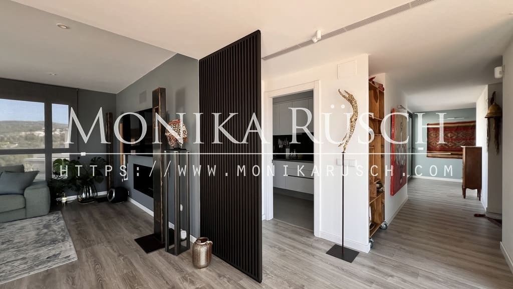 3 bedroom Penthouse for rent in Sitges with pool garage - € 5,500 (Ref: 9001028)