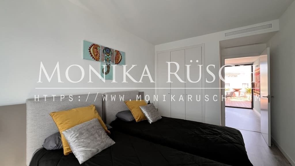 3 bedroom Penthouse for rent in Sitges with pool garage - € 5,500 (Ref: 9001028)