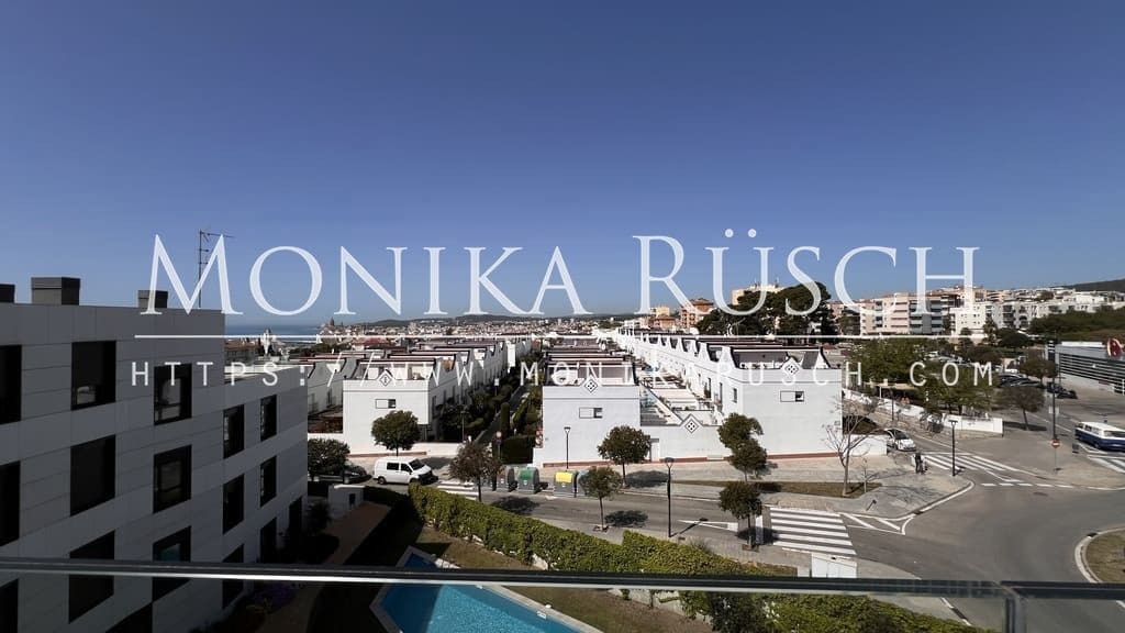 3 bedroom Penthouse for rent in Sitges with pool garage - € 5,500 (Ref: 9001028)