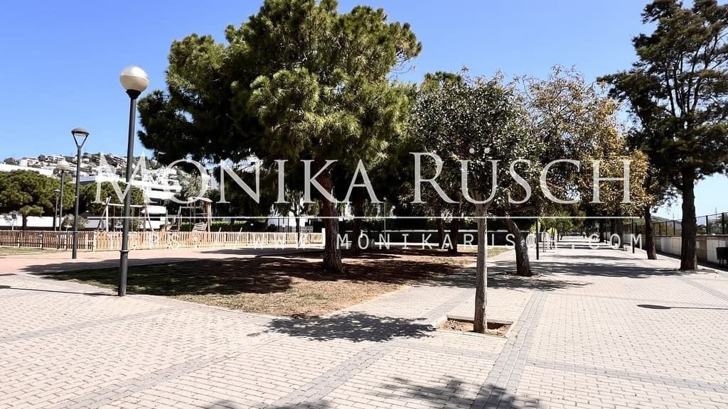 3 bedroom Penthouse for rent in Sitges with pool garage - € 5,500 (Ref: 9001028)