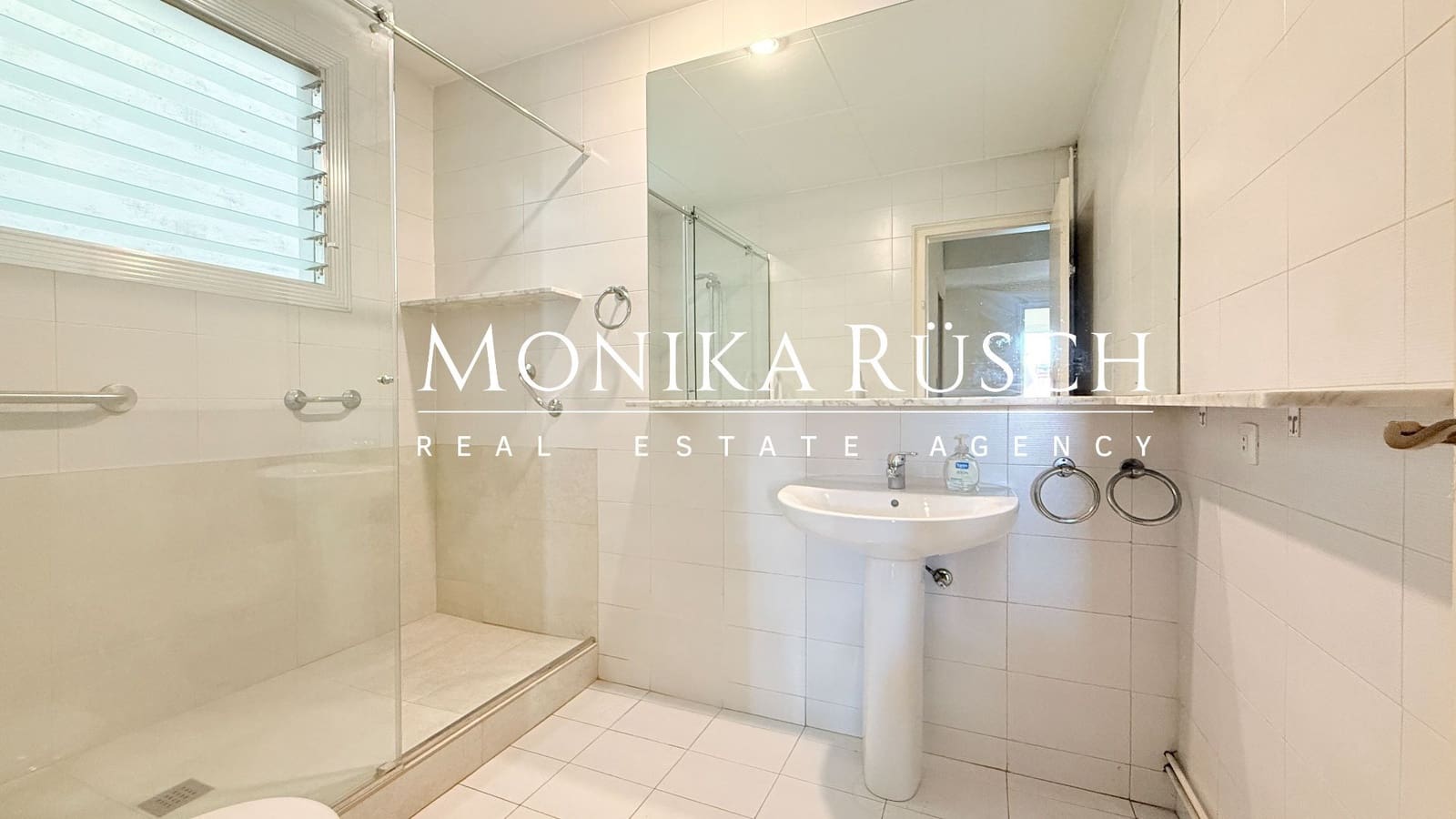 7 bedroom Flat for sale in Barcelona city with garage - € 975,000 (Ref: 9036389)