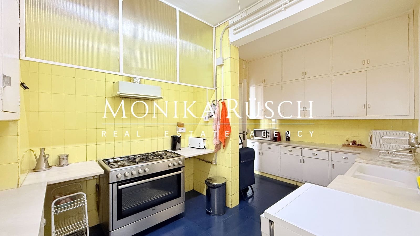 7 bedroom Flat for sale in Barcelona city with garage - € 975,000 (Ref: 9036389)