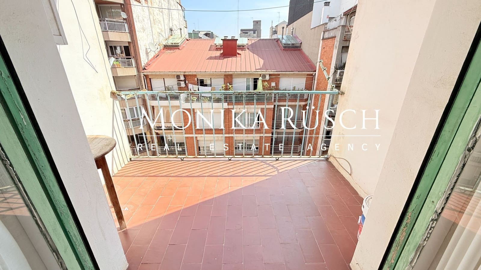 7 bedroom Flat for sale in Barcelona city with garage - € 975,000 (Ref: 9036389)
