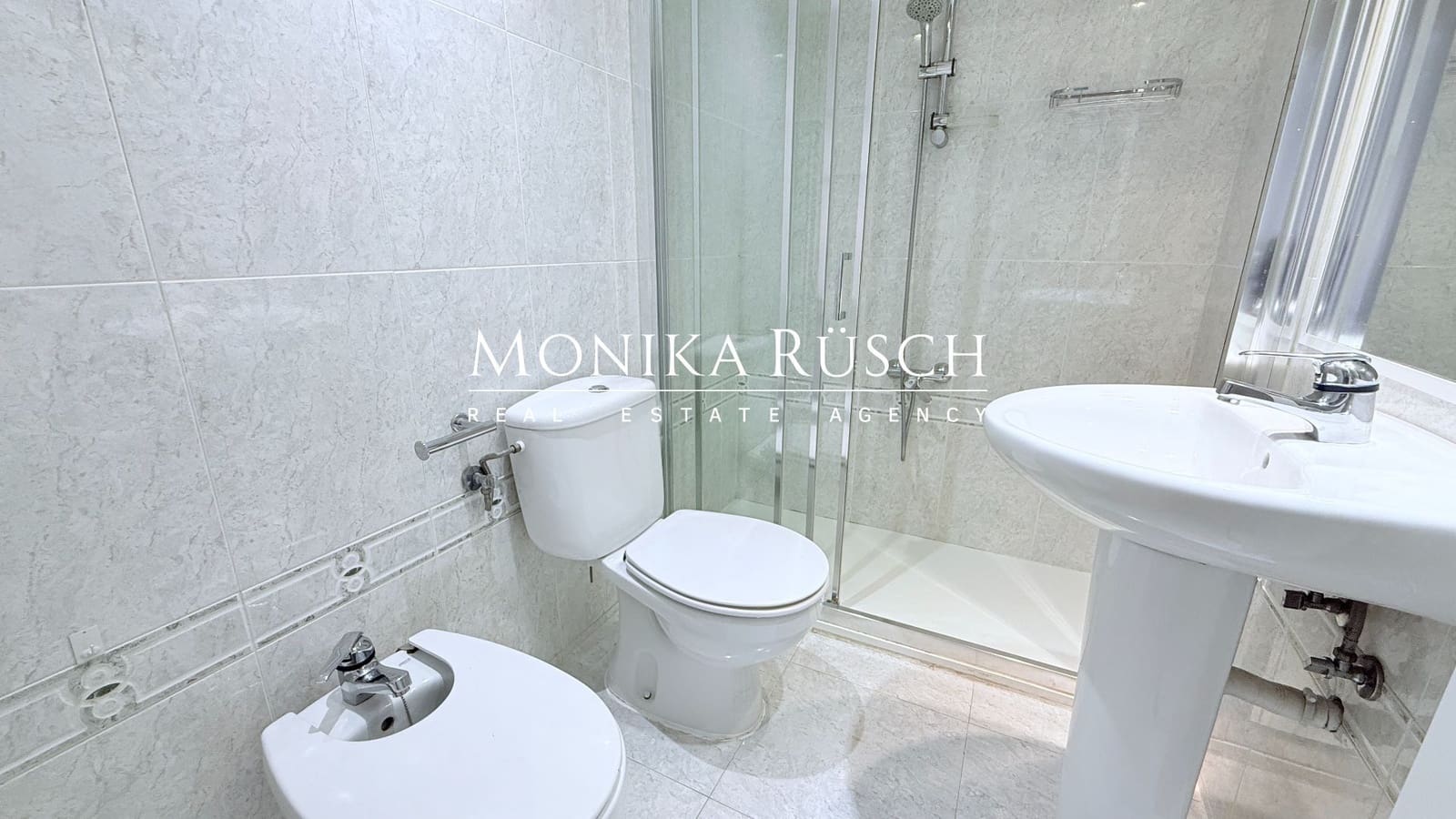 3 slaapkamer Flat te koop in Sant Just Desvern met zwembad garage - € 580.000 (Ref: 9057301)