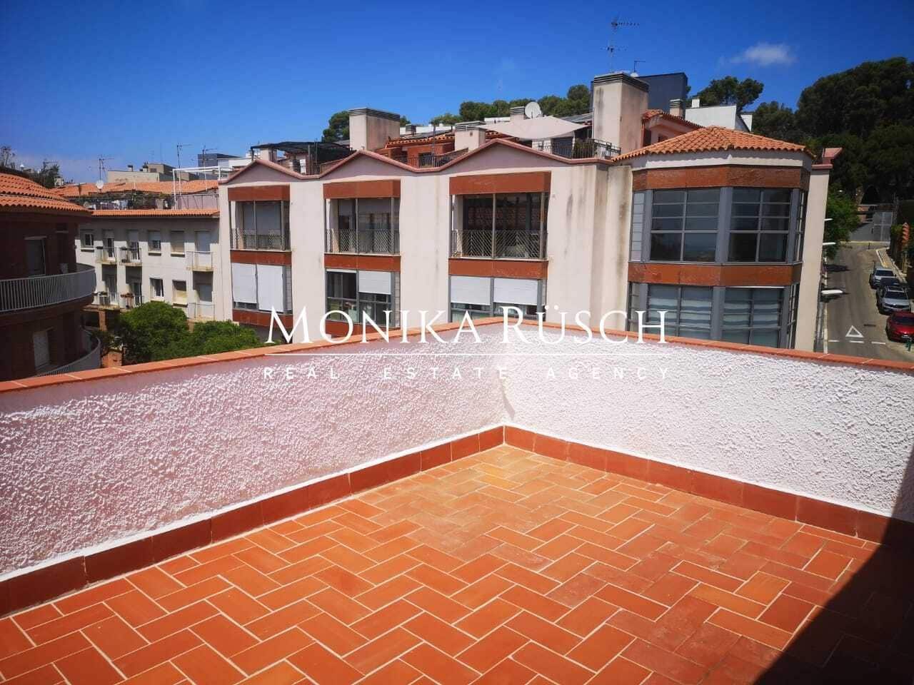 3 slaapkamer Flat te koop in Sant Just Desvern met zwembad garage - € 580.000 (Ref: 9057301)