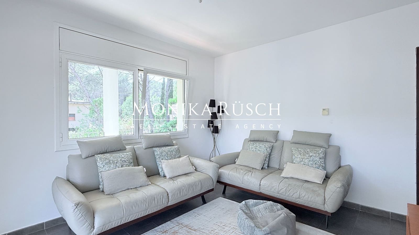 4 bedroom Villa for sale in Olivella with pool garage - € 490,000 (Ref: 9068512)