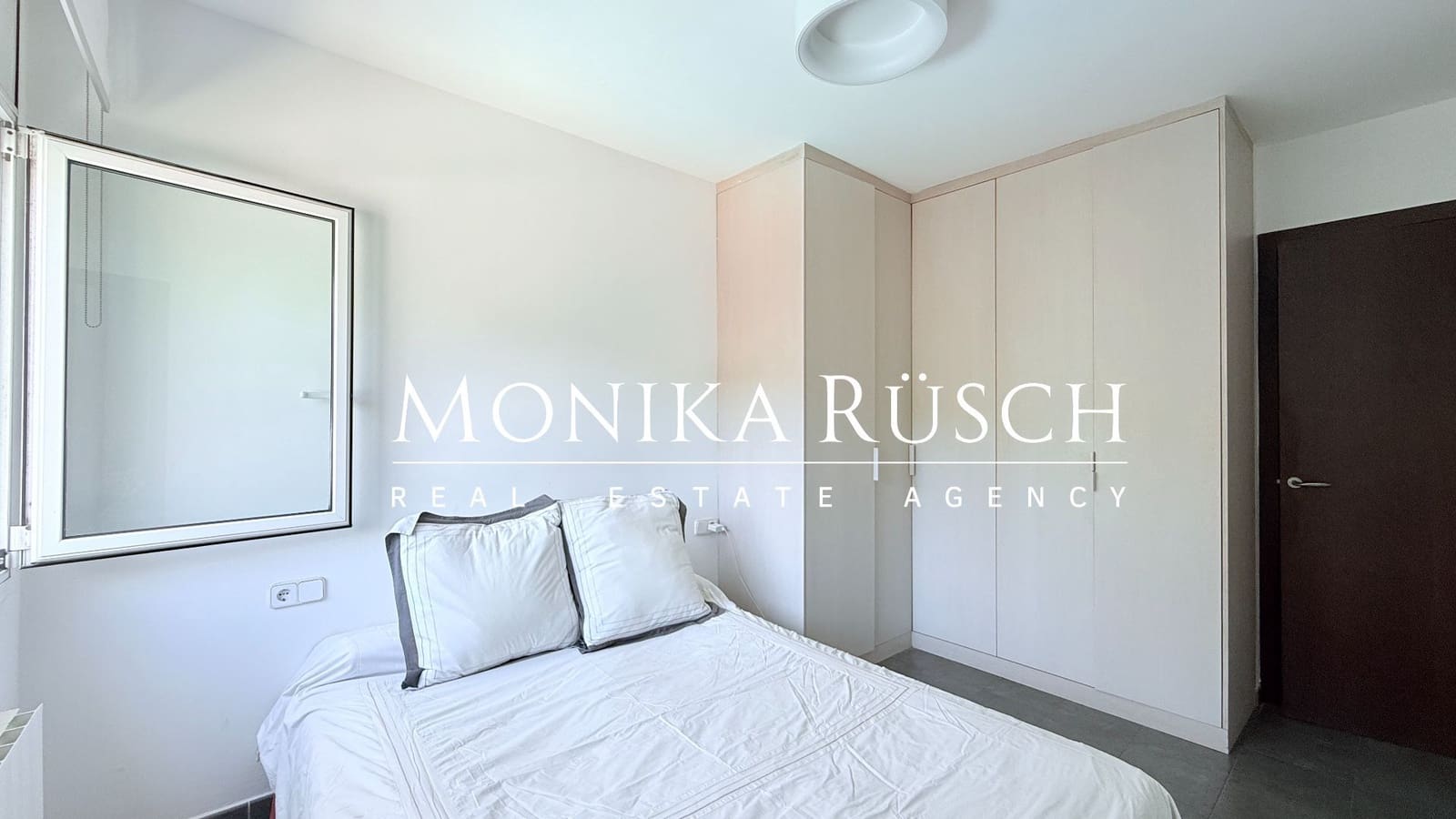 4 bedroom Villa for sale in Olivella with pool garage - € 490,000 (Ref: 9068512)