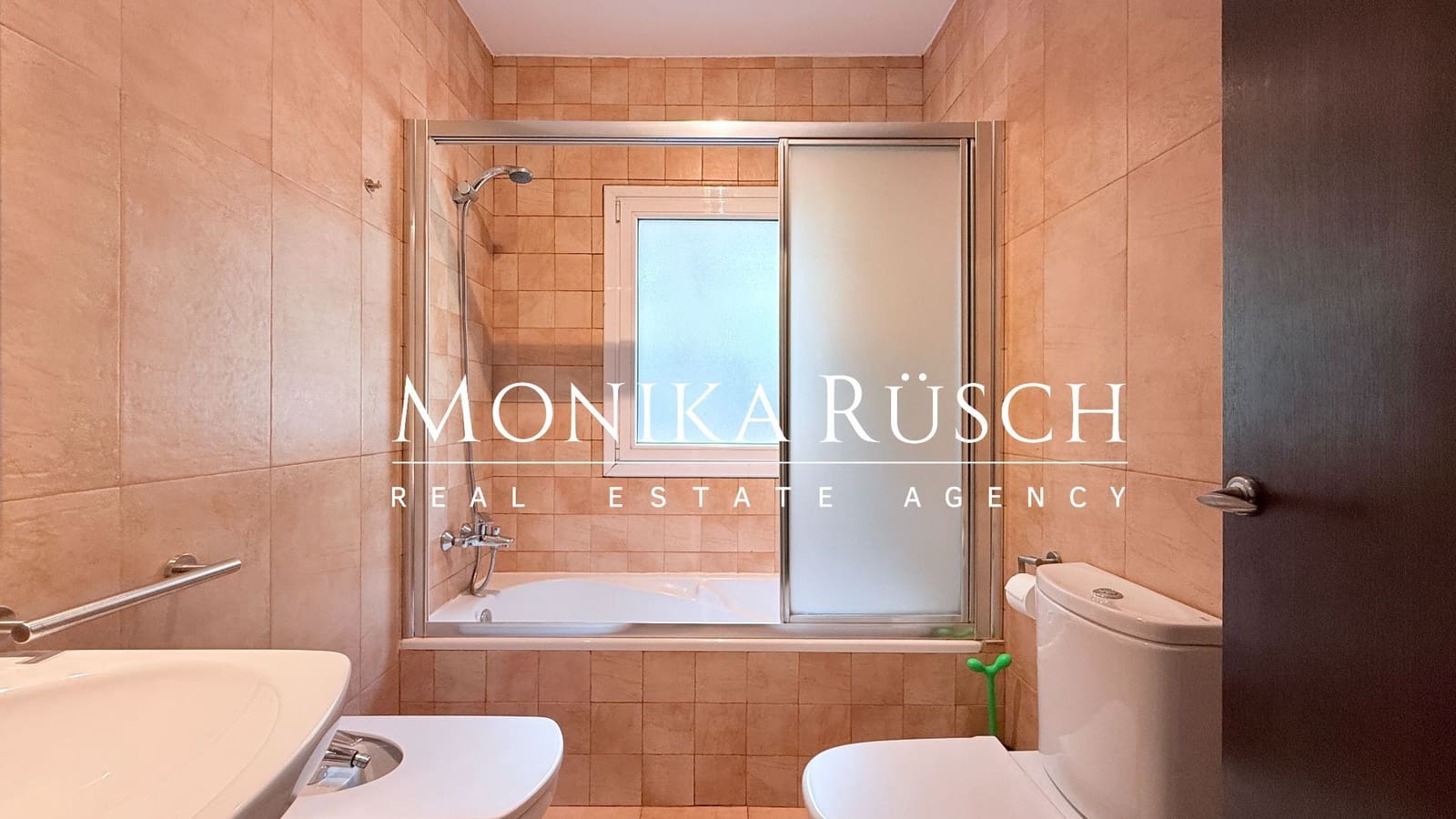 4 bedroom Villa for sale in Olivella with pool garage - € 490,000 (Ref: 9068512)