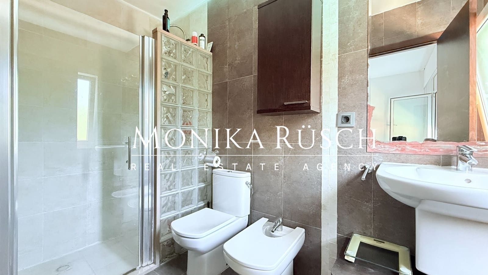 4 bedroom Villa for sale in Olivella with pool garage - € 490,000 (Ref: 9068512)