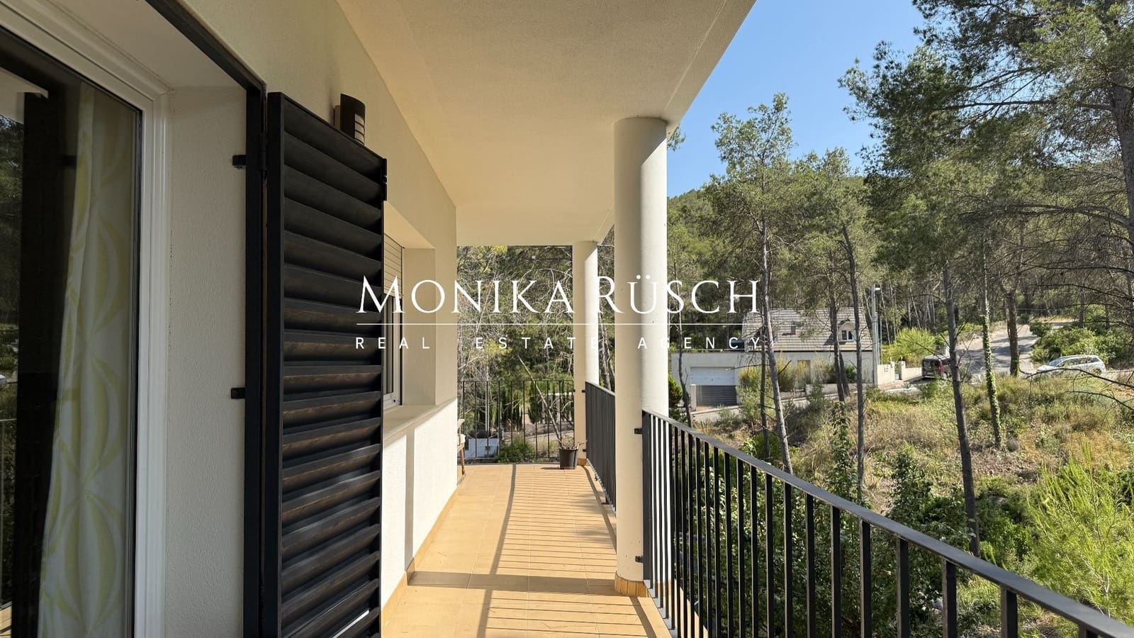 4 bedroom Villa for sale in Olivella with pool garage - € 490,000 (Ref: 9068512)