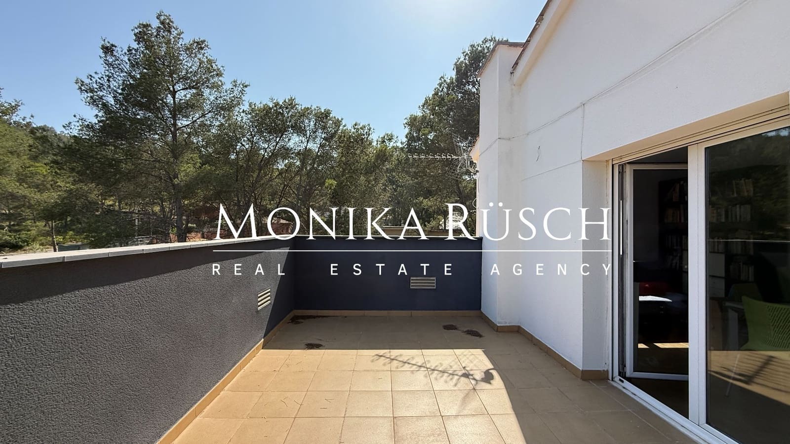 4 bedroom Villa for sale in Olivella with pool garage - € 490,000 (Ref: 9068512)