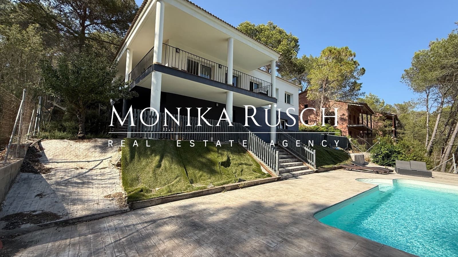 4 bedroom Villa for sale in Olivella with pool garage - € 490,000 (Ref: 9068512)