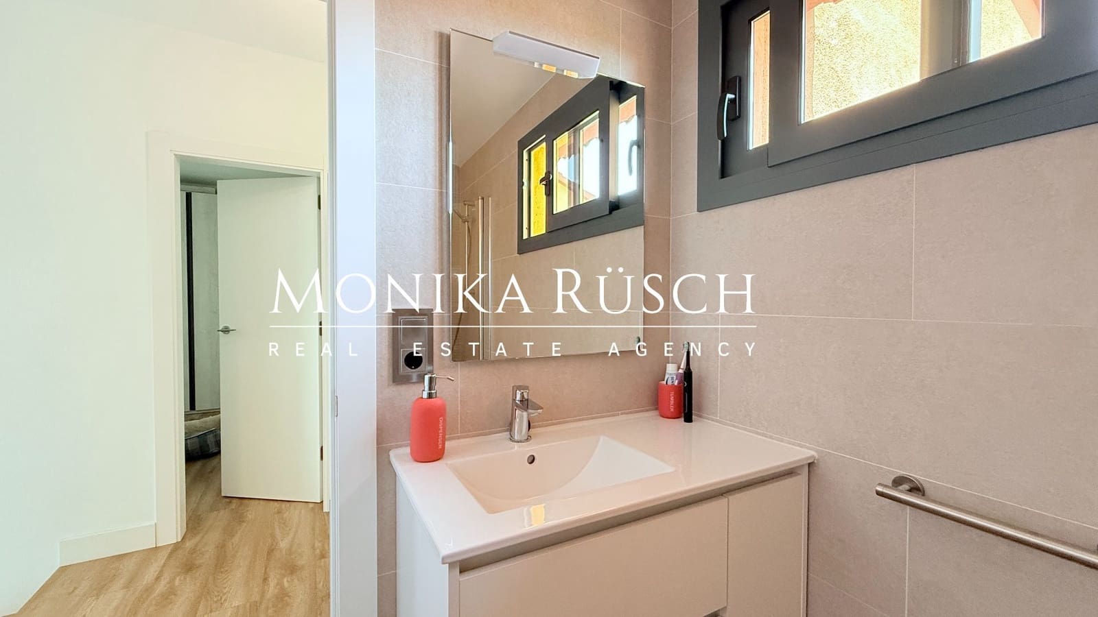 5 soveværelse Semi-Rækkehus til leje i Castelldefels med swimmingpool garage - € 4.300 (Ref: 9074841)