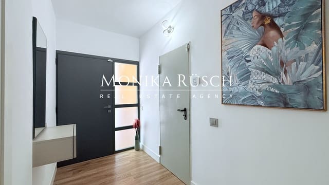 5 bedroom Semi-detached Villa for rent in Castelldefels with pool garage - € 4,300 (Ref: 9074841)