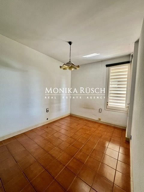 4 slaapkamer Villa te koop in Palleja met zwembad garage - € 750.000 (Ref: 9106254)