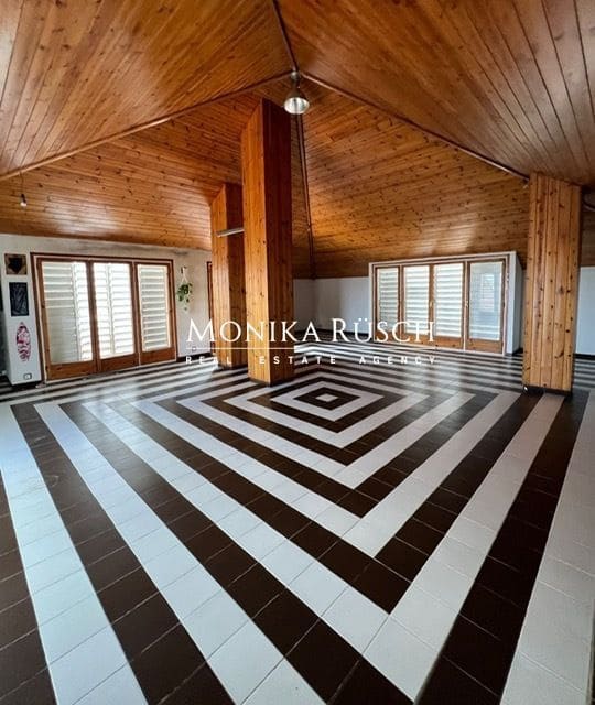 4 slaapkamer Villa te koop in Palleja met zwembad garage - € 750.000 (Ref: 9106254)