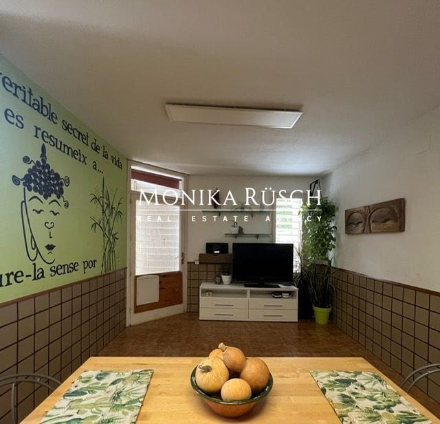 4 slaapkamer Villa te koop in Palleja met zwembad garage - € 750.000 (Ref: 9106254)