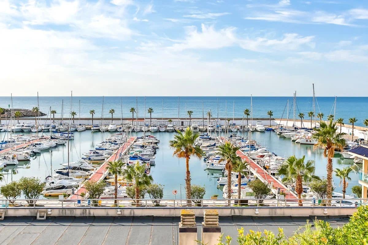 3 soveværelse Byhus til leje i Sitges med swimmingpool garage - € 4.500 (Ref: 9108418)