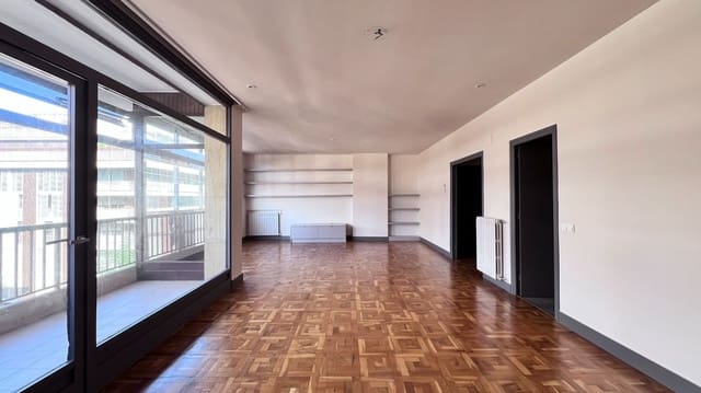 Piso de 5 habitaciones en Barcelona ciudad en alquiler con garaje - 4.200 € (Ref: 9118538)