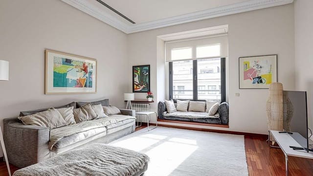 3 bedroom Flat for rent in Barcelona city - € 2,925 (Ref: 9219690)