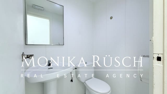 Commercial for rent in Les Corts, Barcelona city - € 2,500 (Ref: 9280885)