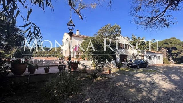 4 bedroom Semi-detached Villa for rent in El Prat de Llobregat with garage - € 2,554 (Ref: 9300485)