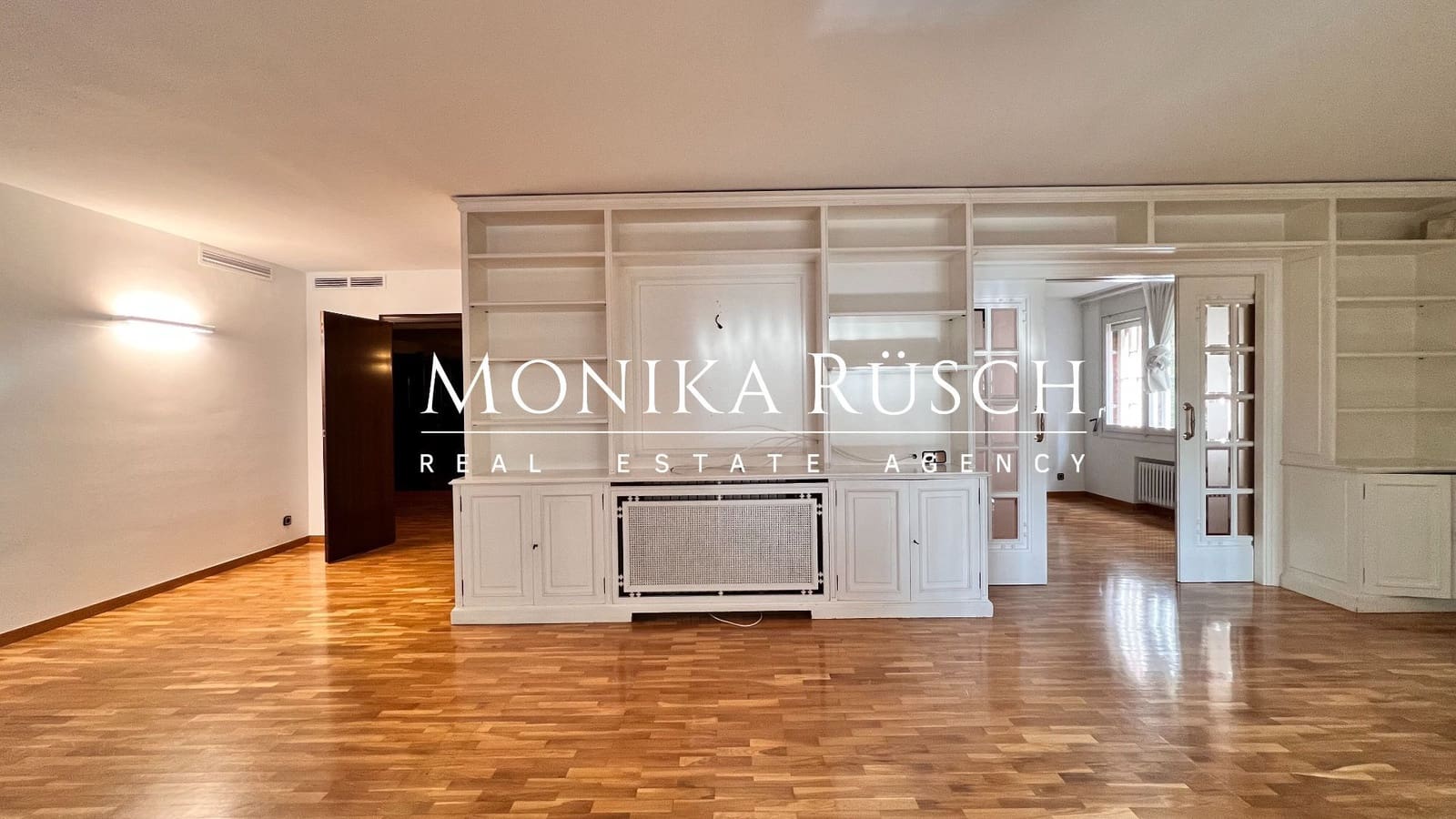 4 bedroom Flat for sale in Barcelona city with garage - € 1,599,000 (Ref: 9355489)
