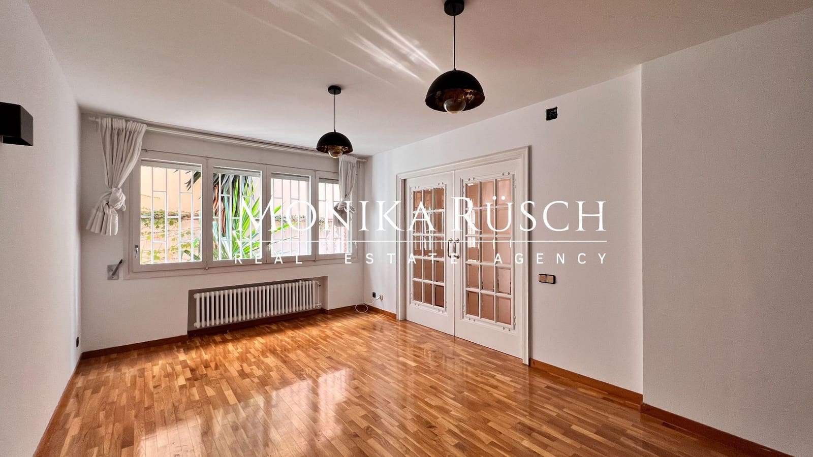 4 bedroom Flat for sale in Barcelona city with garage - € 1,599,000 (Ref: 9355489)