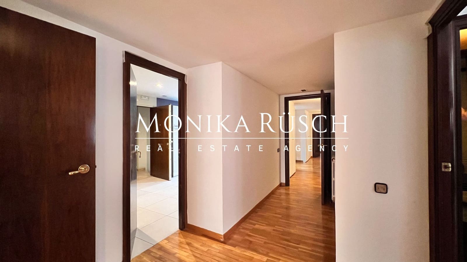 4 bedroom Flat for sale in Barcelona city with garage - € 1,599,000 (Ref: 9355489)