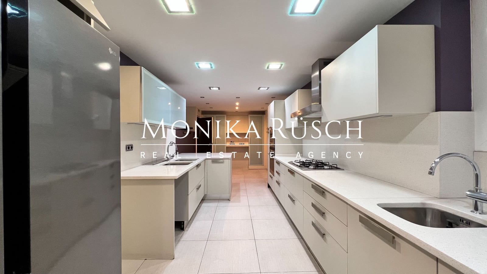 4 bedroom Flat for sale in Barcelona city with garage - € 1,599,000 (Ref: 9355489)