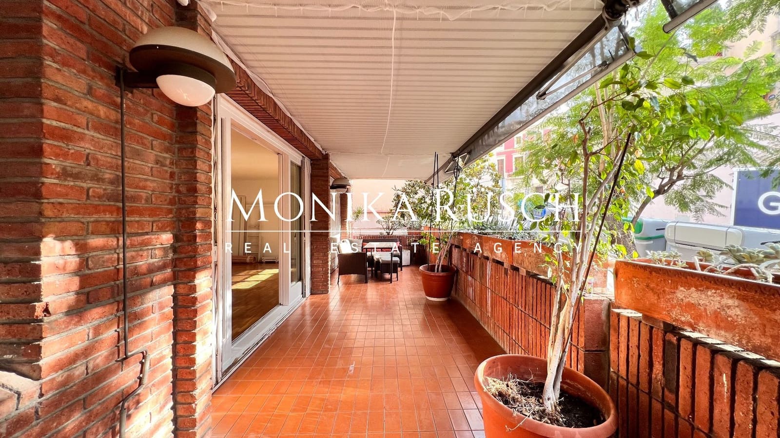 4 bedroom Flat for sale in Barcelona city with garage - € 1,599,000 (Ref: 9355489)
