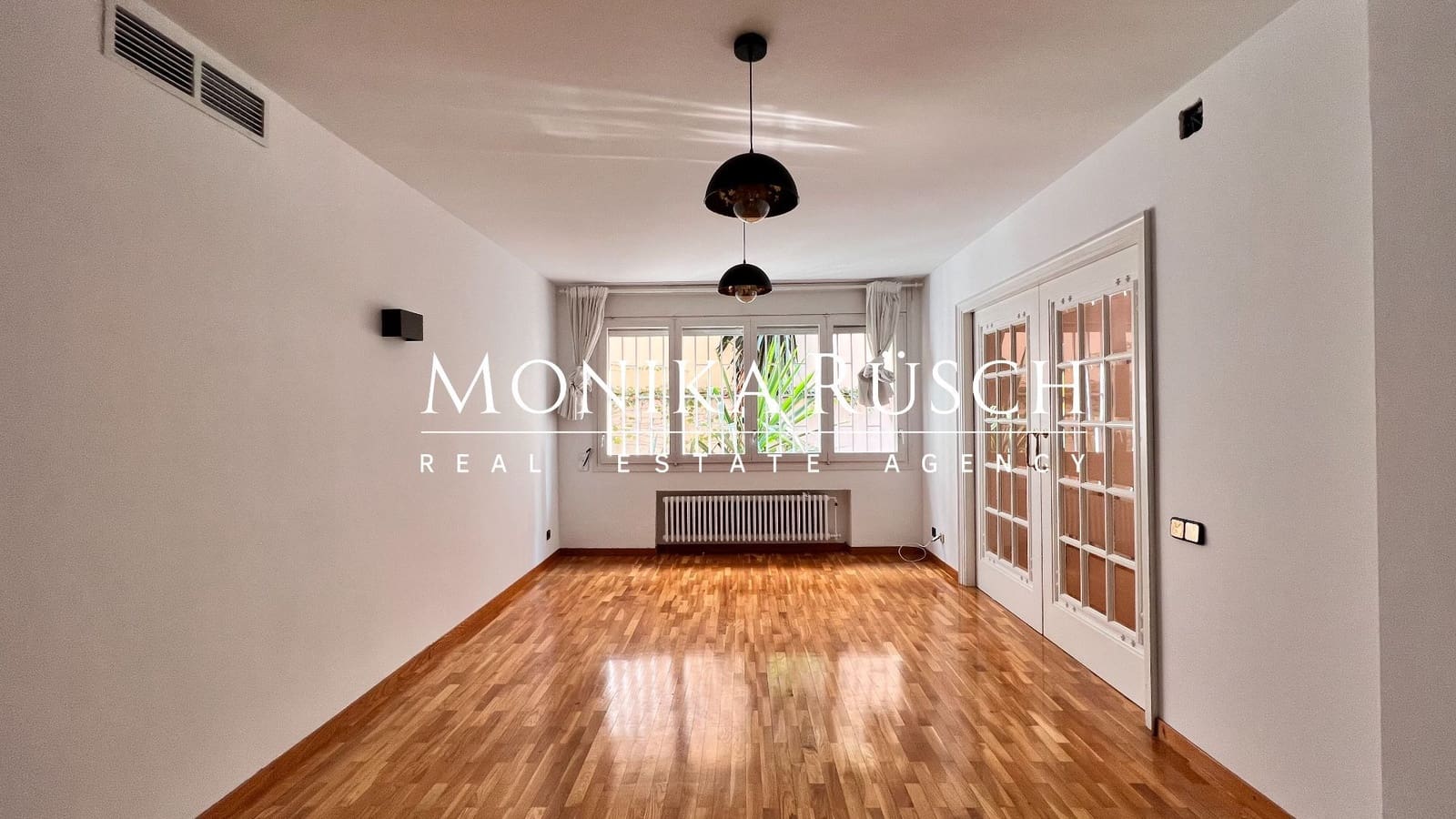 4 bedroom Flat for sale in Barcelona city with garage - € 1,599,000 (Ref: 9355489)