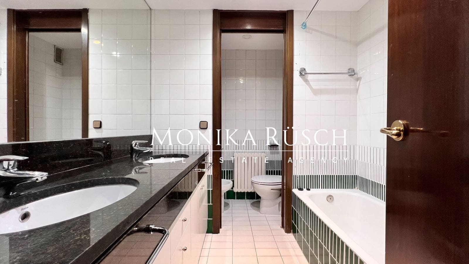 4 bedroom Flat for sale in Barcelona city with garage - € 1,599,000 (Ref: 9355489)