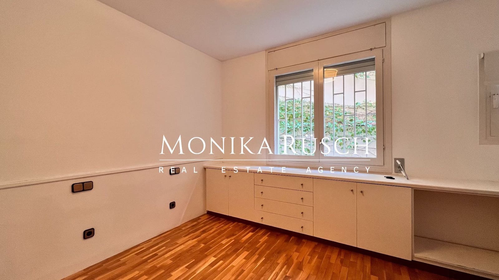4 bedroom Flat for sale in Barcelona city with garage - € 1,599,000 (Ref: 9355489)