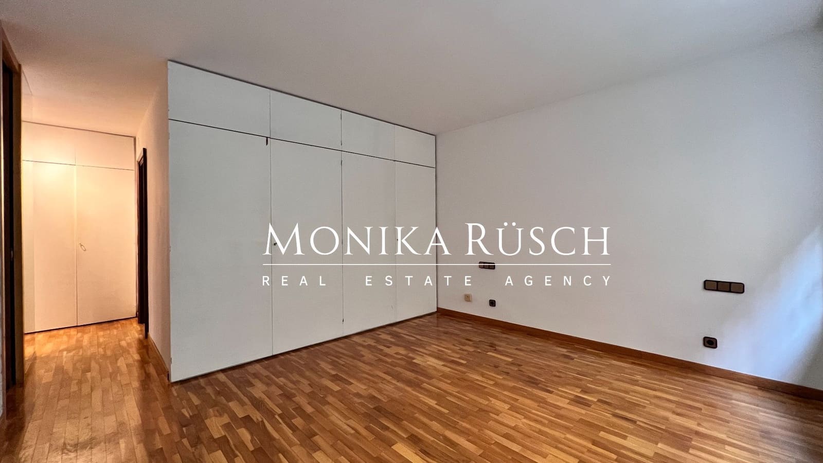 4 bedroom Flat for sale in Barcelona city with garage - € 1,599,000 (Ref: 9355489)