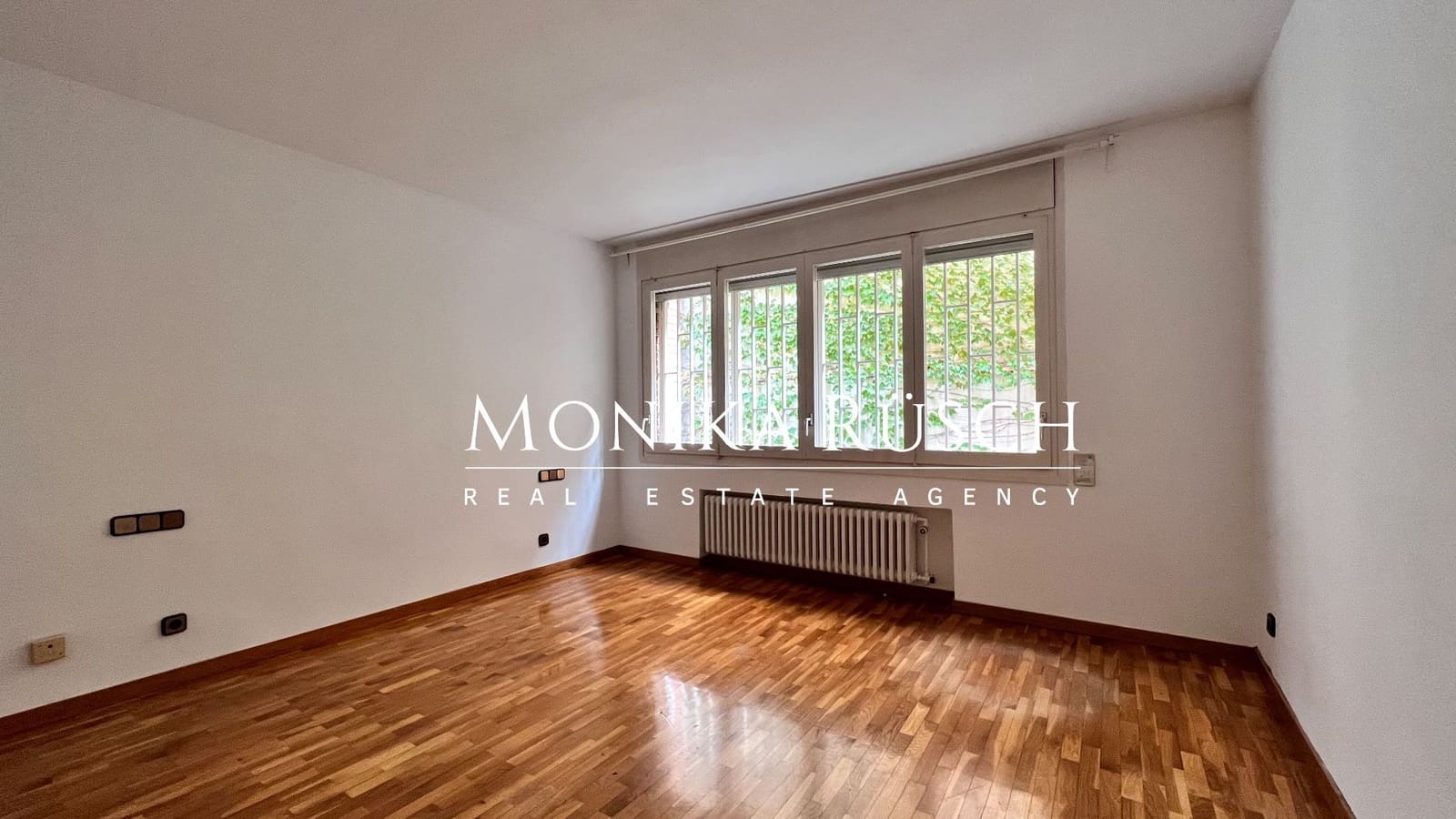 4 bedroom Flat for sale in Barcelona city with garage - € 1,599,000 (Ref: 9355489)