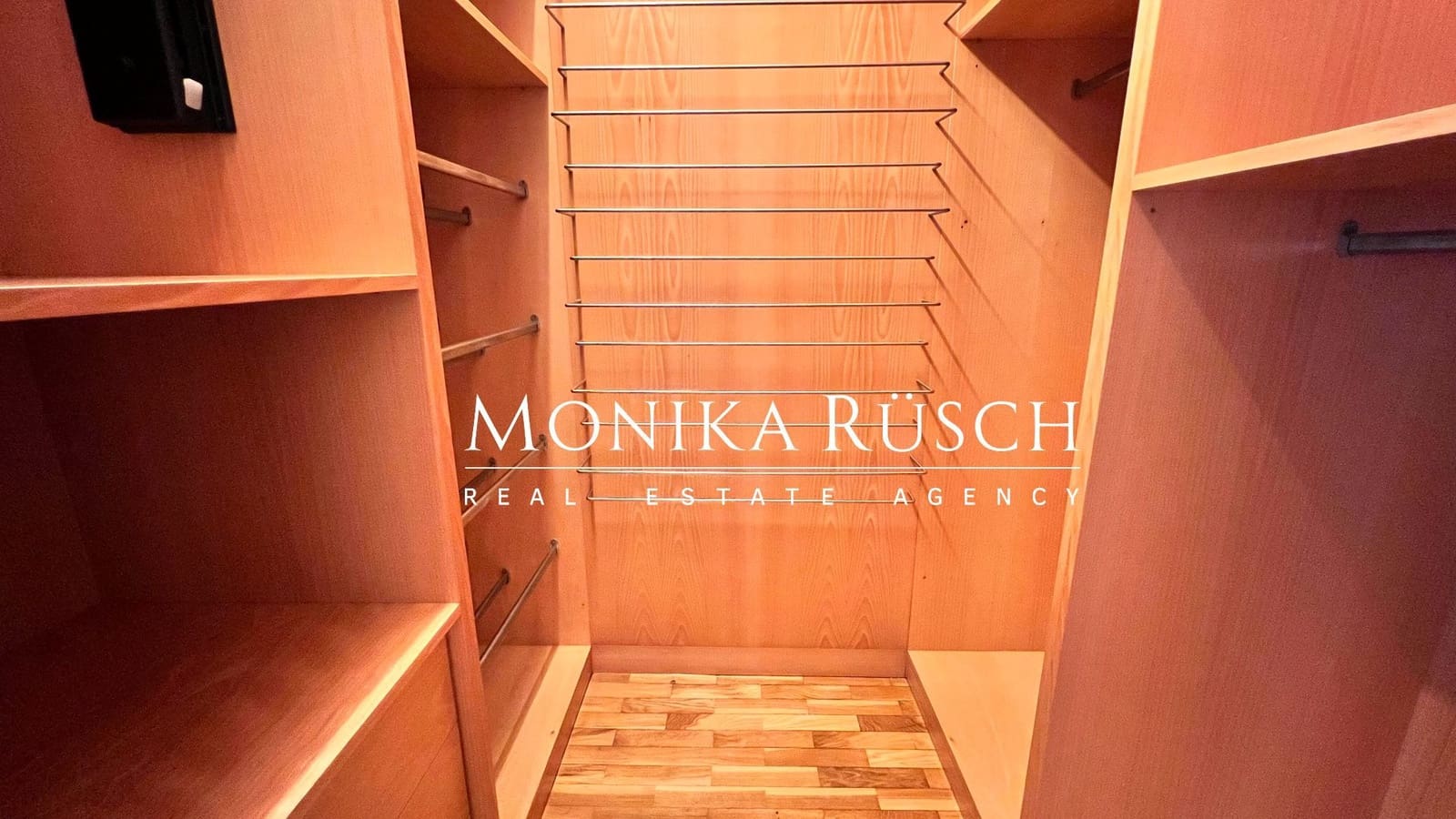 4 bedroom Flat for sale in Barcelona city with garage - € 1,599,000 (Ref: 9355489)